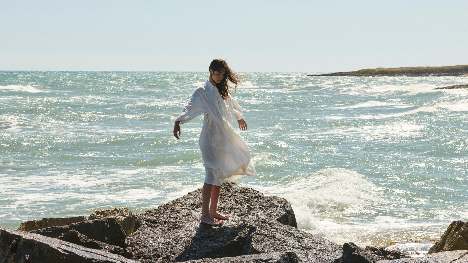 Transitional looks: styles that move with the season
