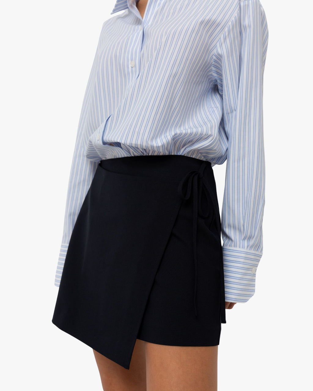 Mini Skirt Ella in Wrap Silhouette Navy Blue