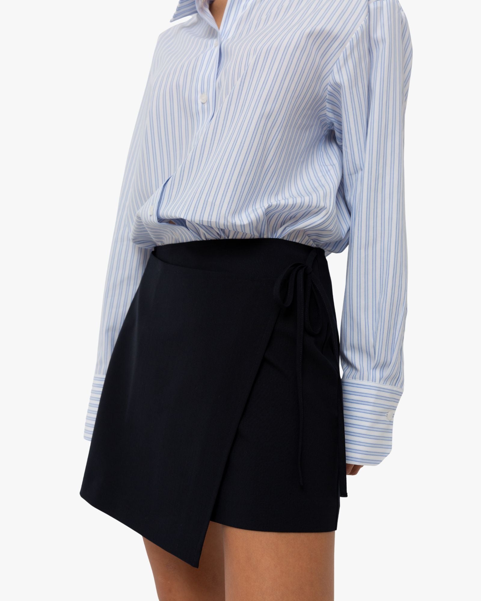 Mini Skirt Ella in Wrap Silhouette Navy Blue