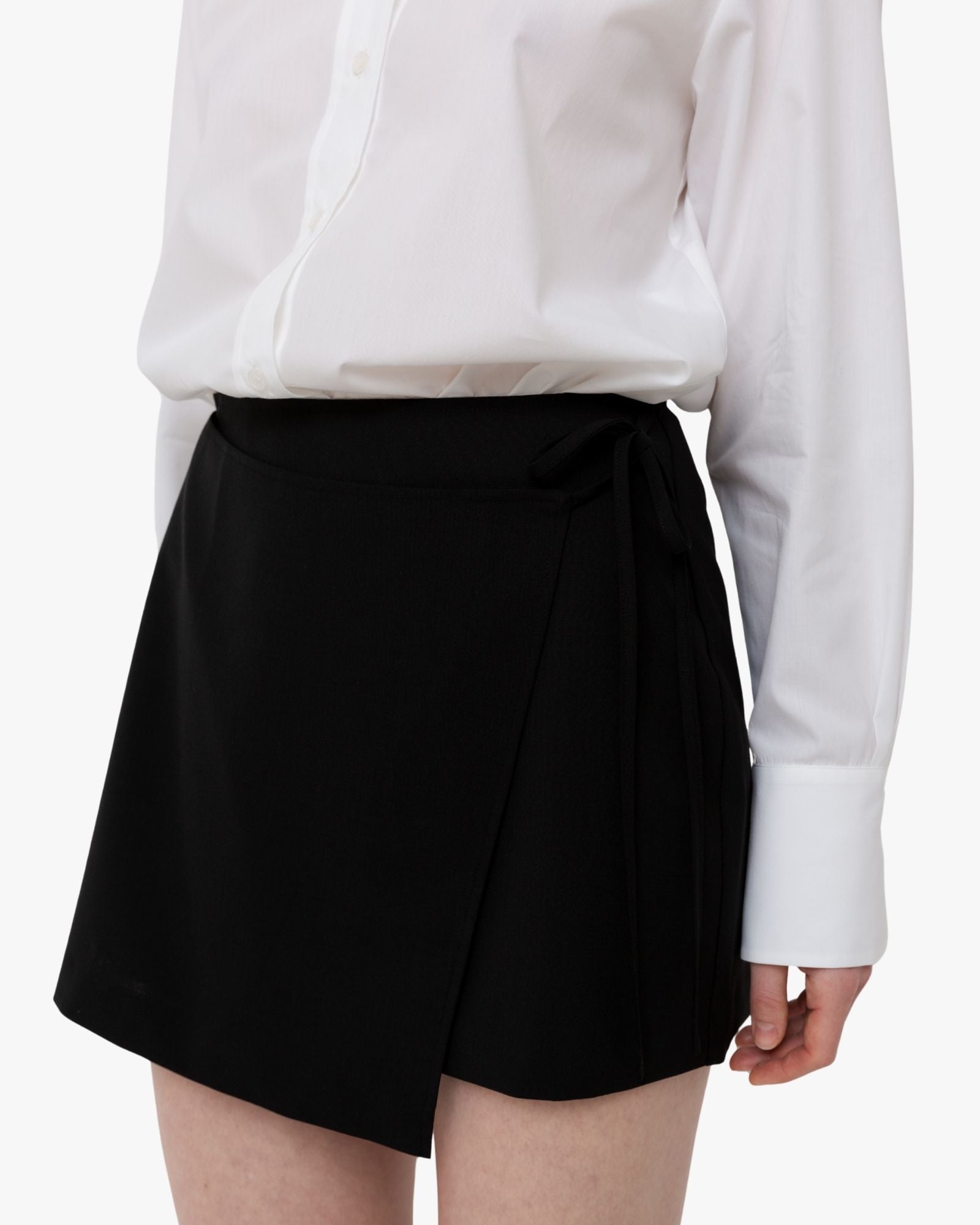 Mini Skirt Ella in Wrap Silhouette Black
