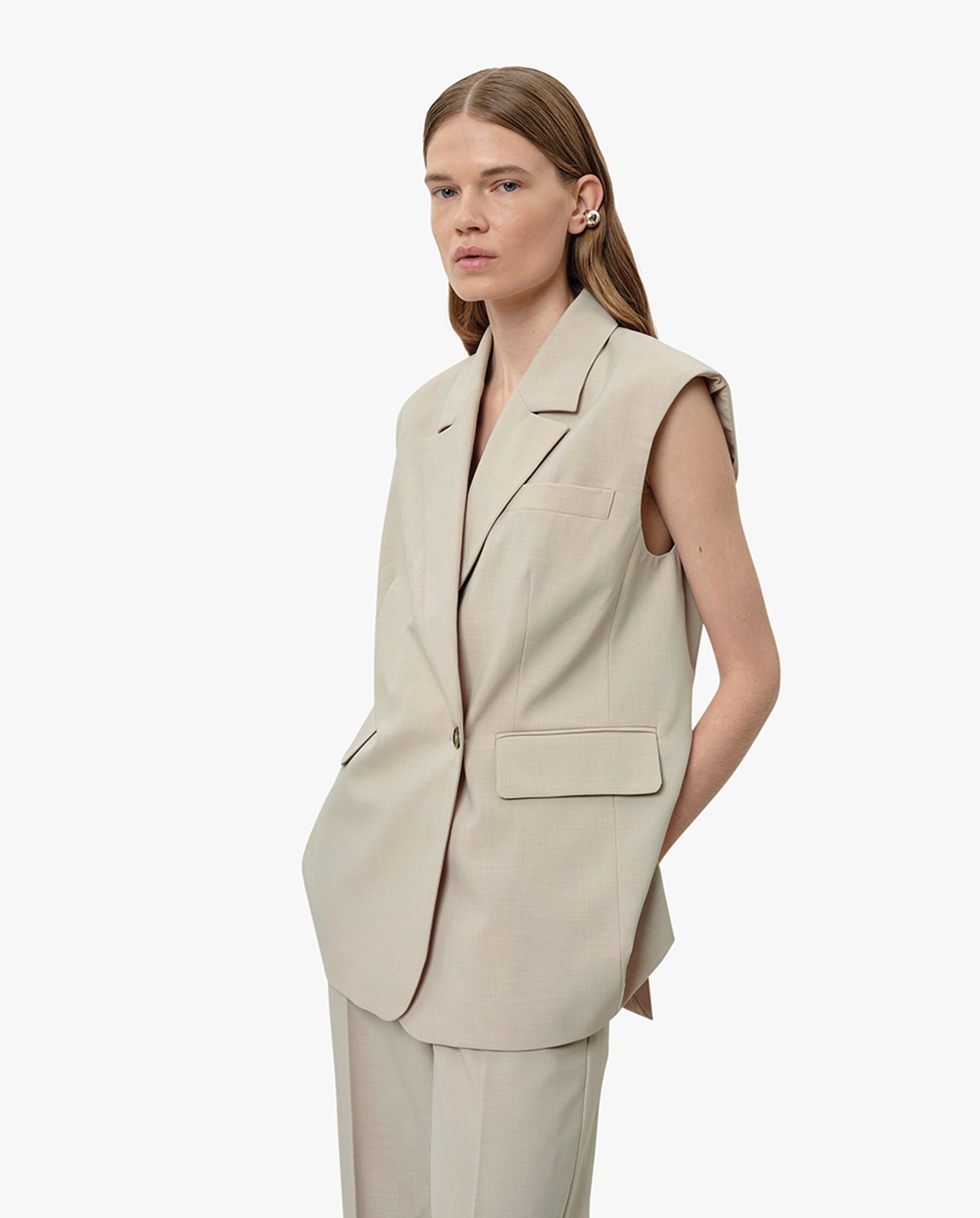Averill Vest