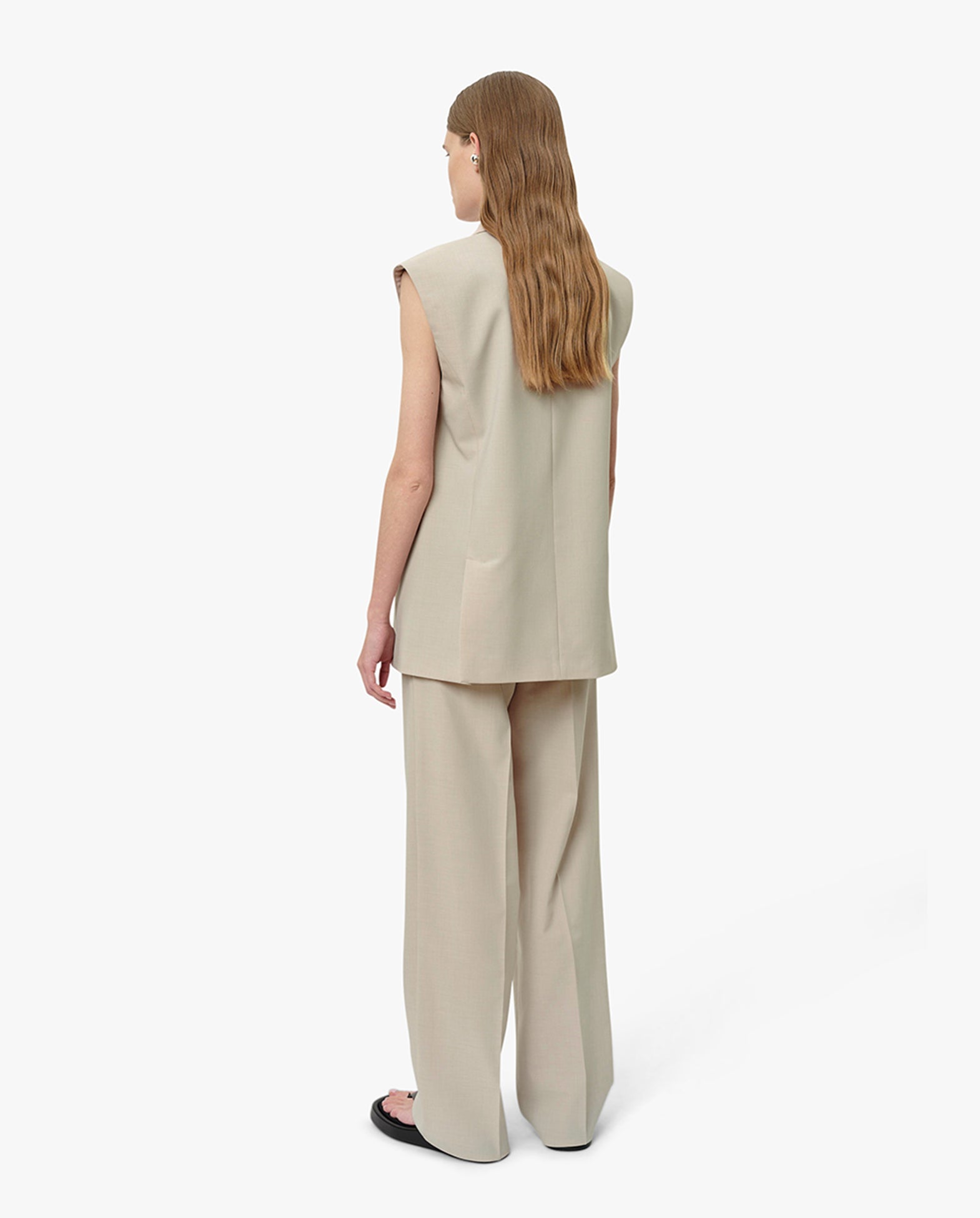 Averill Vest