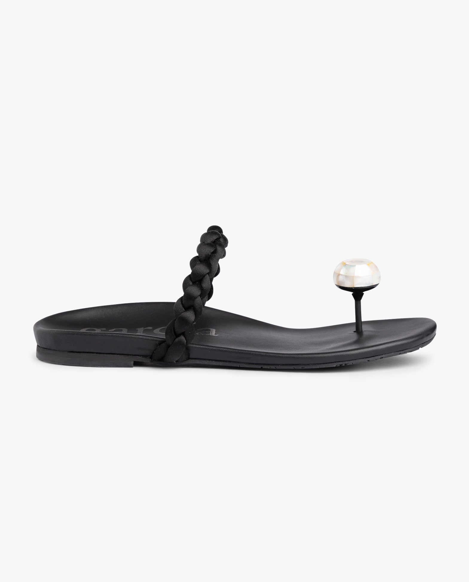 Beth Flat Sandal In Leather