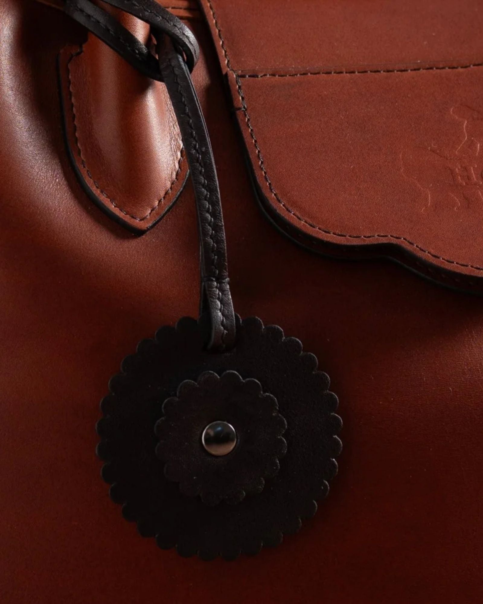 Rosette Charm in Black