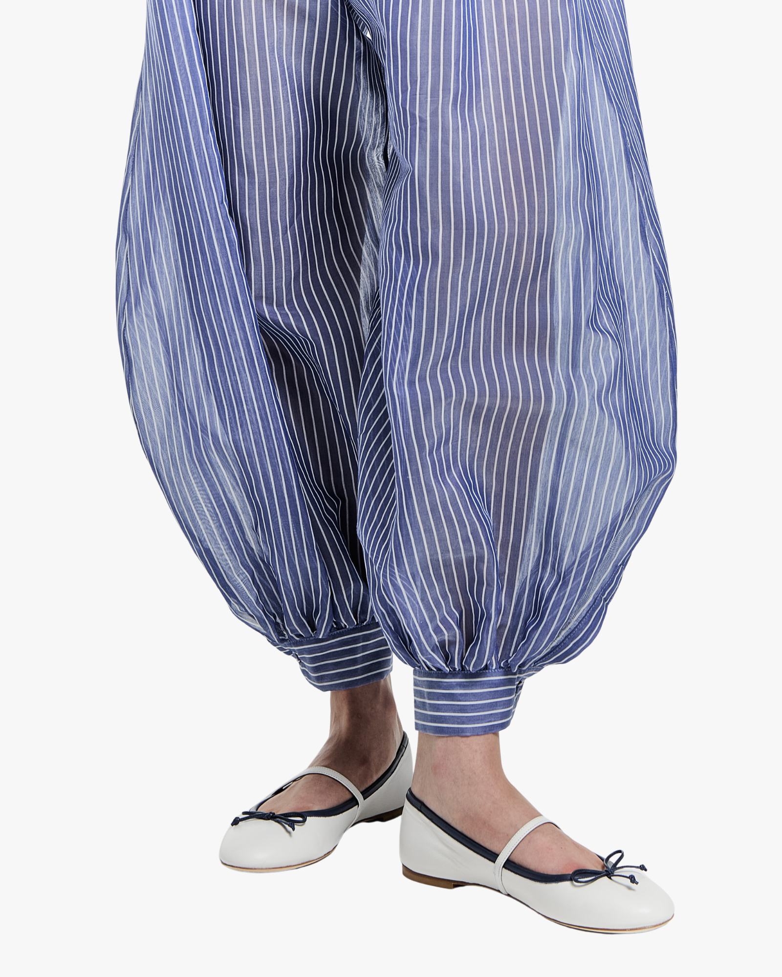 Balloon Pants with Gold Bow at the Waist