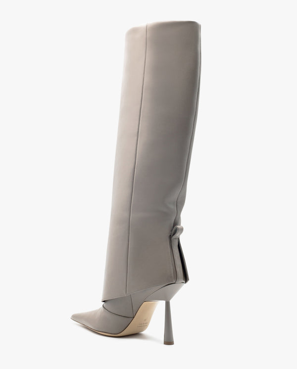 High heeled leather boots in calf leather