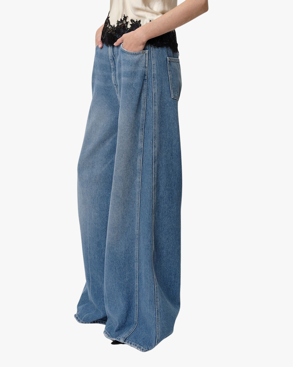 White Legged Katja Jeans Light Indigo