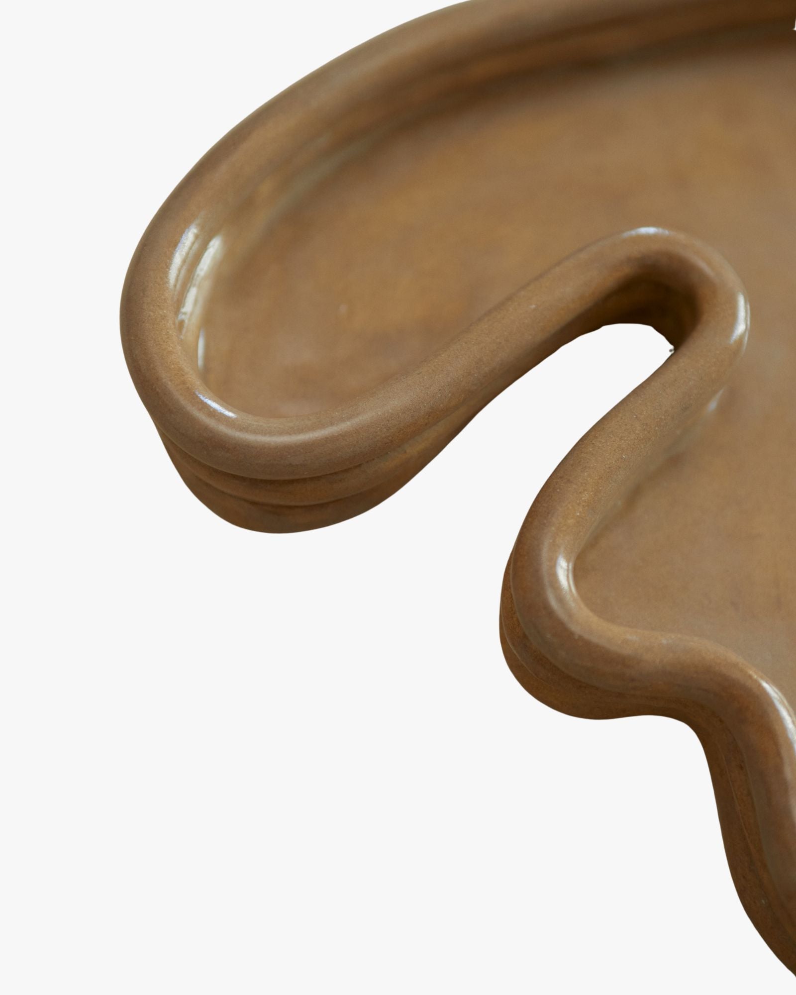 Lali Shiny Camel Tray