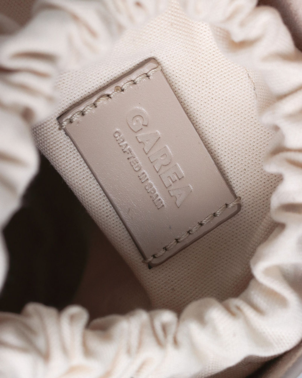 Lerna Avena Leather Bucket Bag