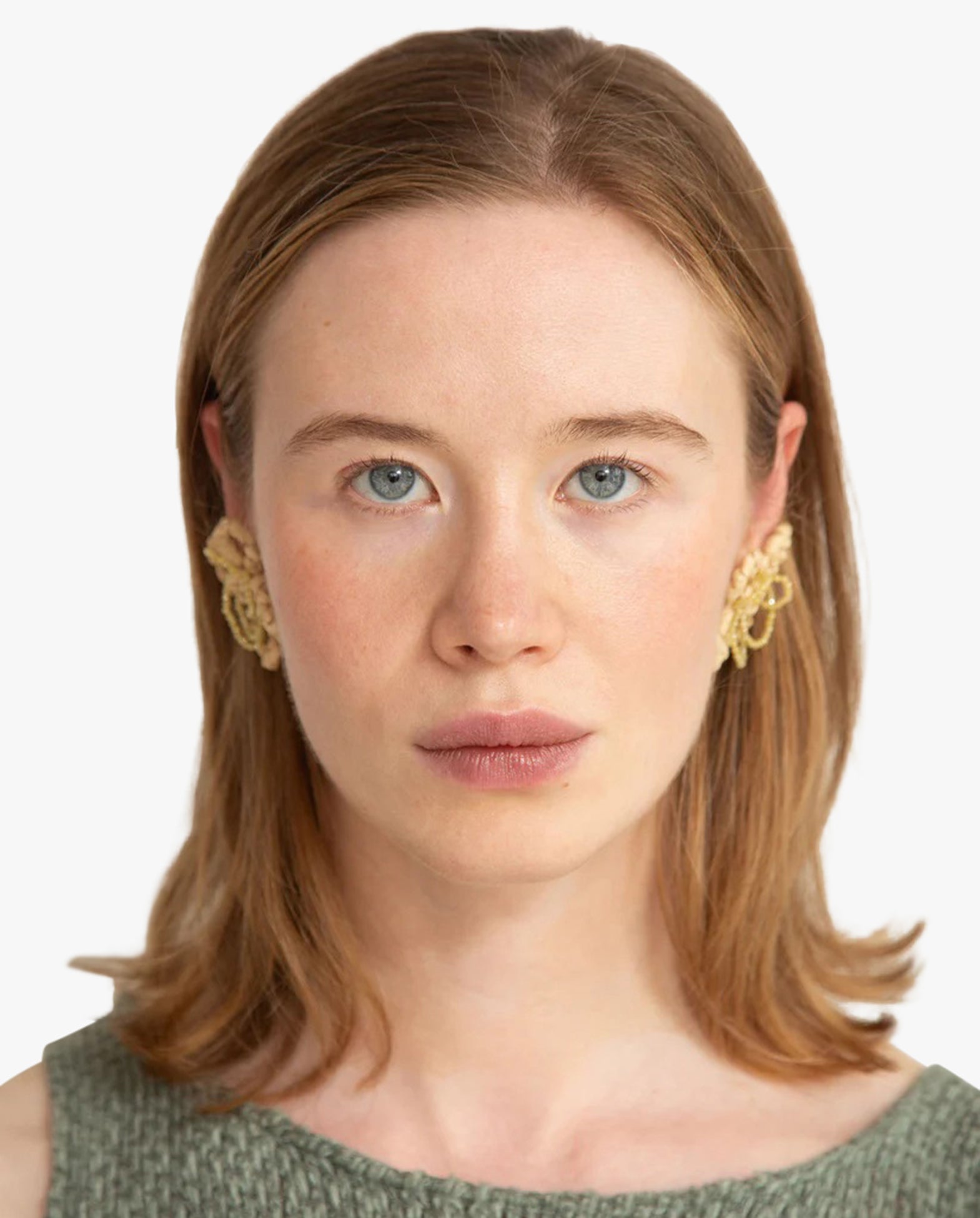 Four Petal Raffia Earrings Natural