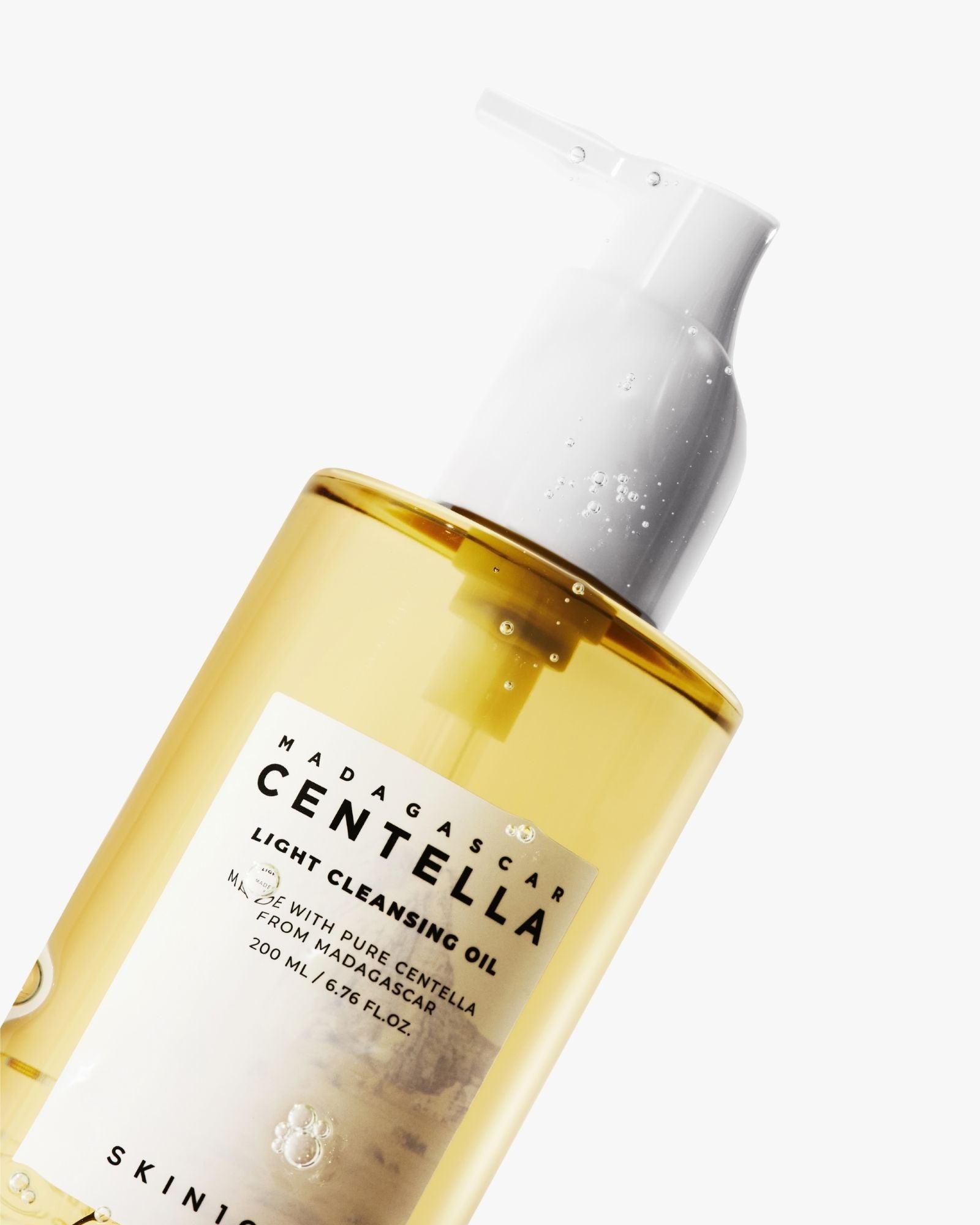 Madagascar Centella Light Cleansing Oil