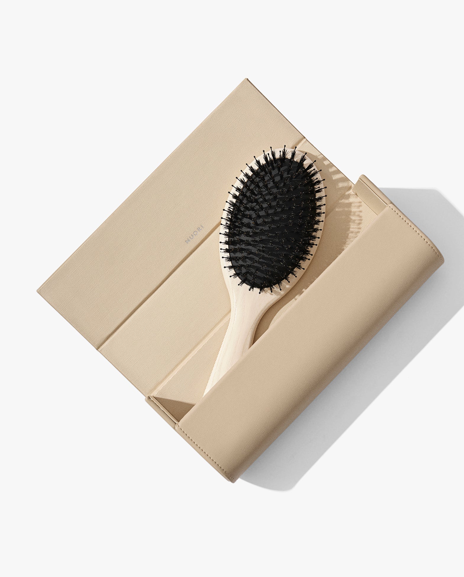 Revitalizing Hair Brush Natural