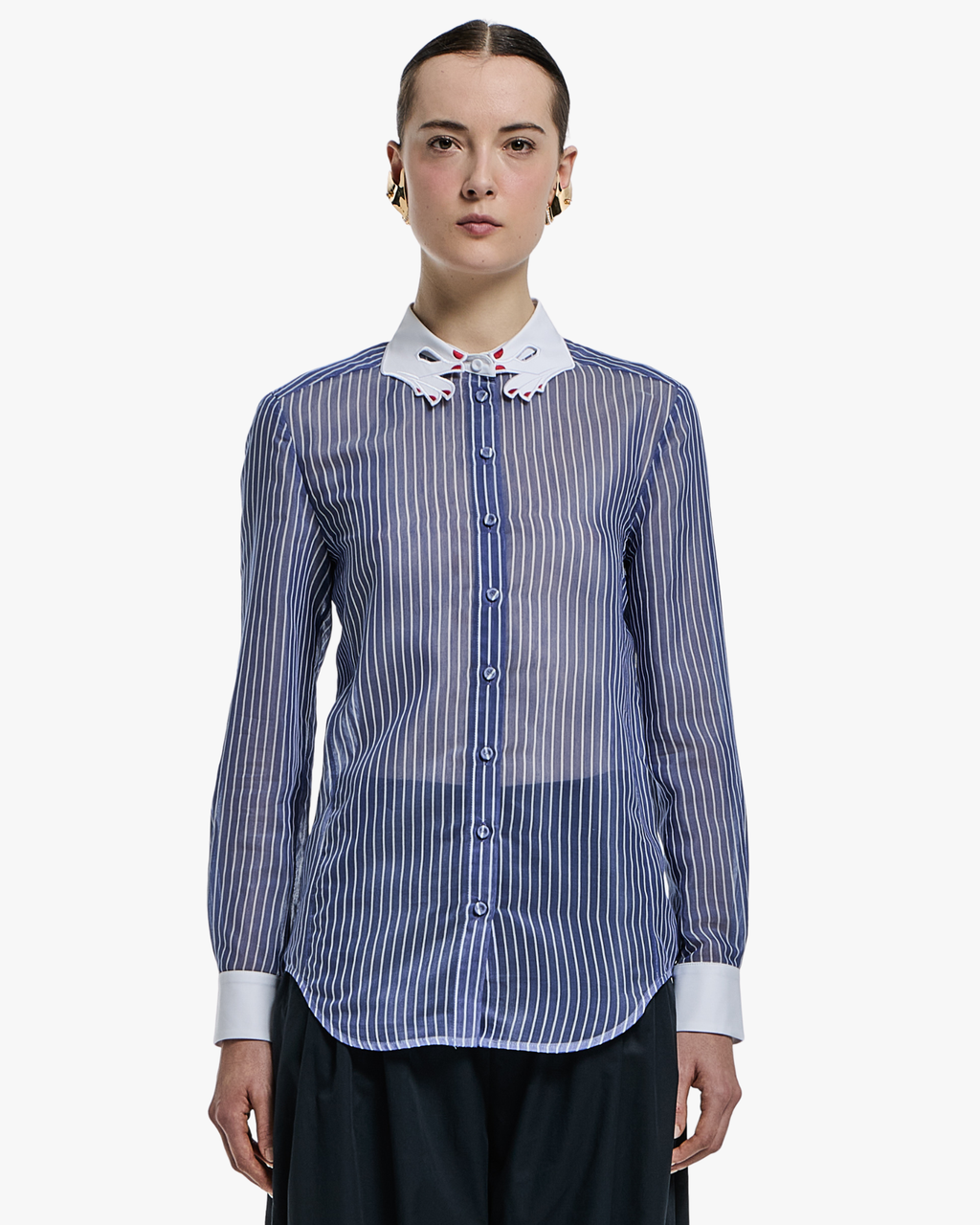 Camicia a righe regular fit con ricami su colletto e polsini