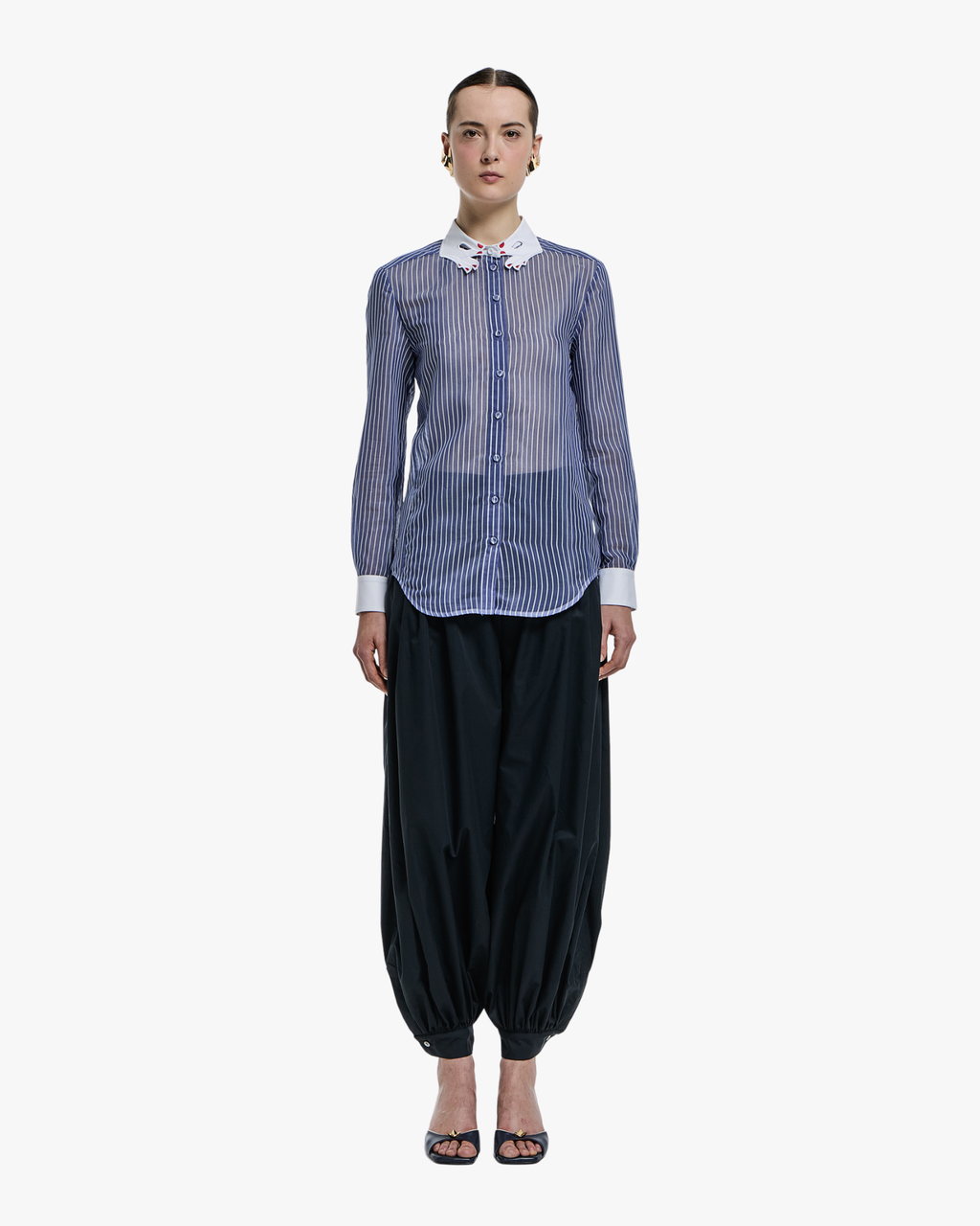 Camicia a righe regular fit con ricami su colletto e polsini