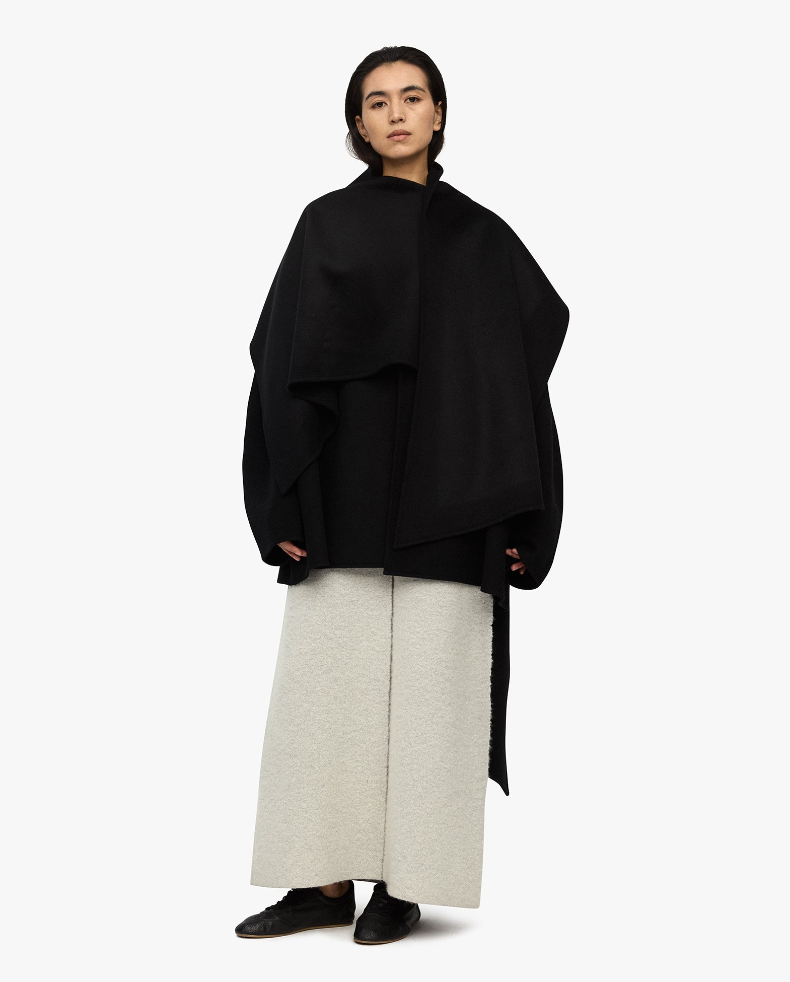 Basalt Mauke Cape