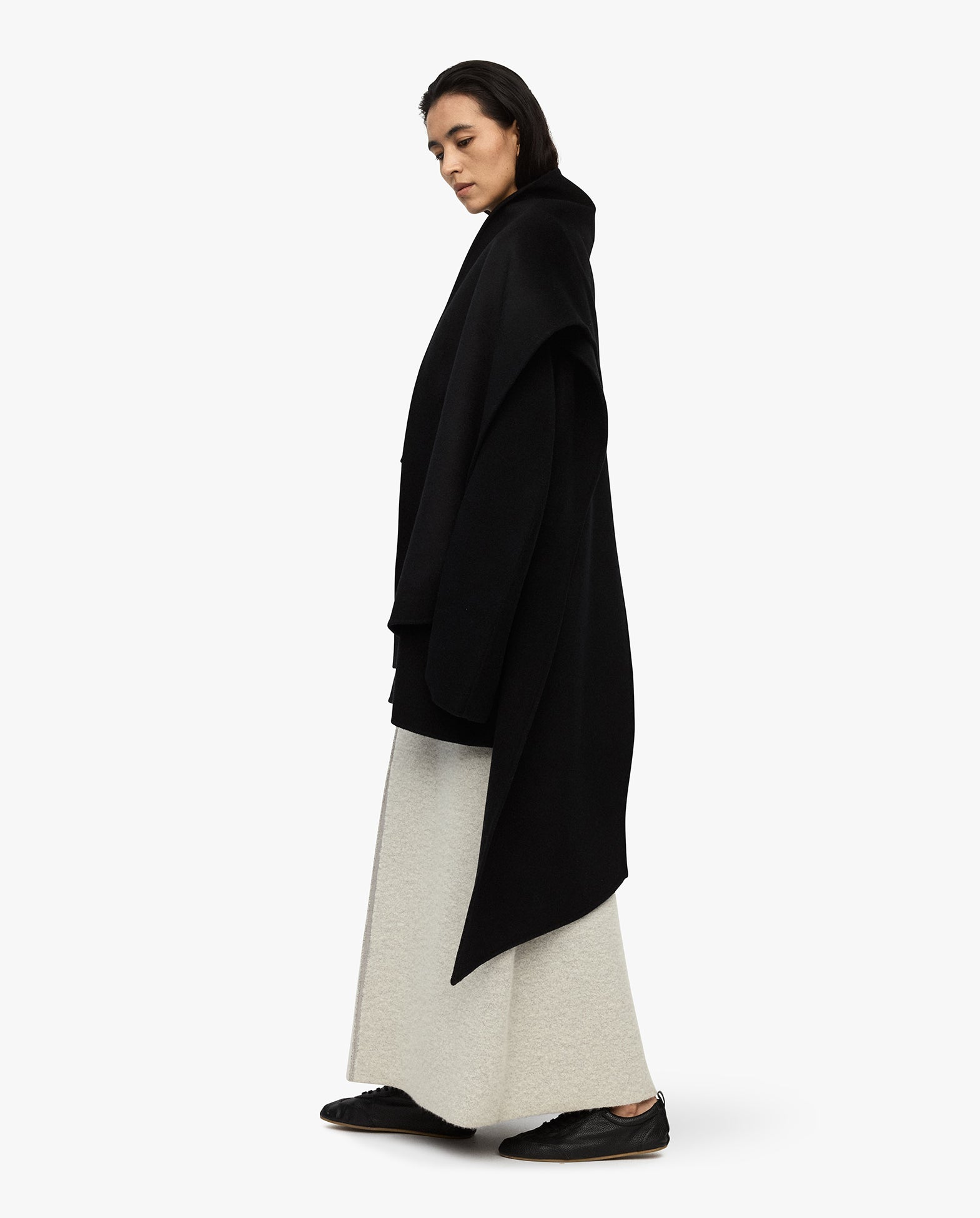 Basalt Mauke Cape