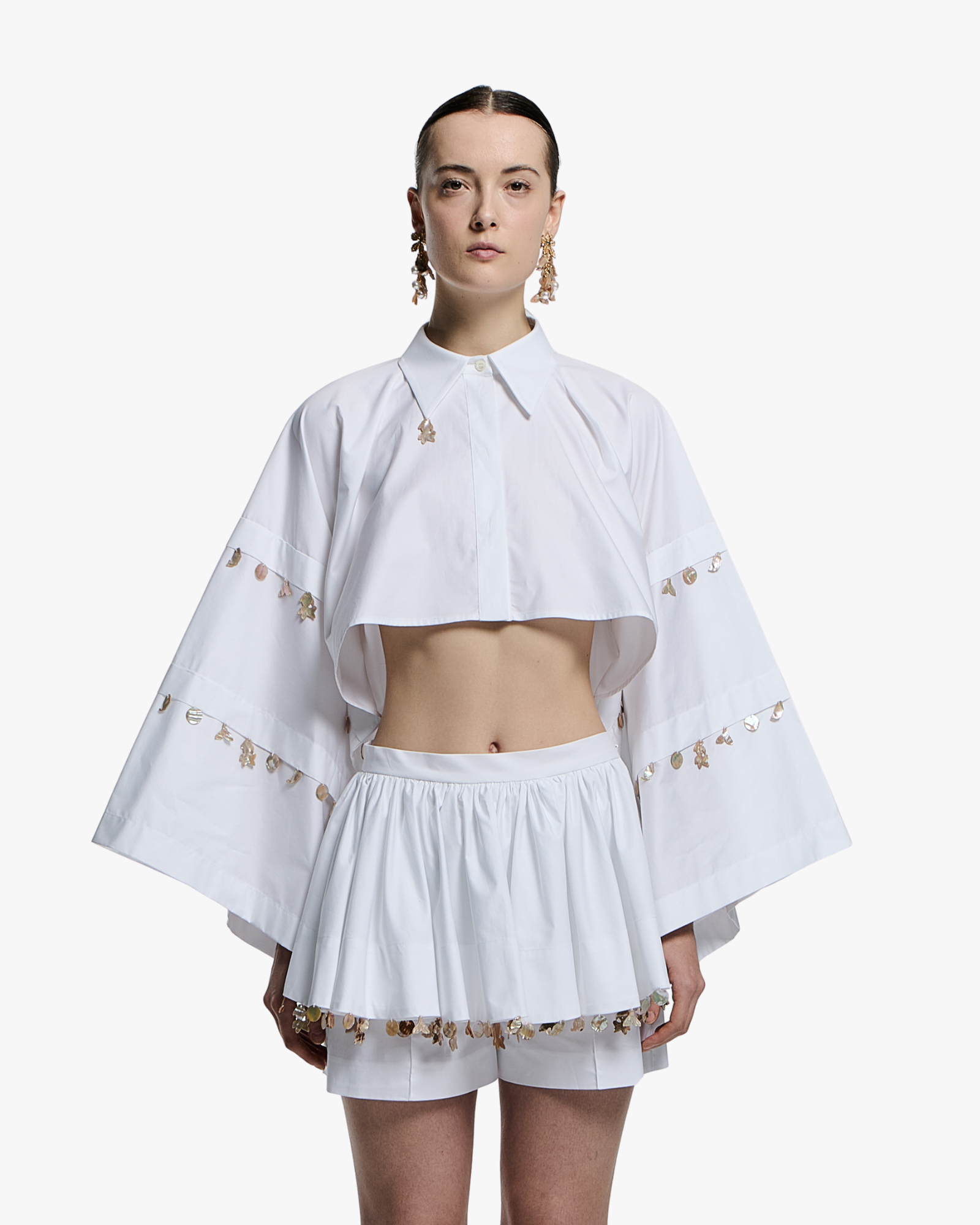 Short-Sleeve Oversized Shirt with Wide Sleeves and Fishbone Detail