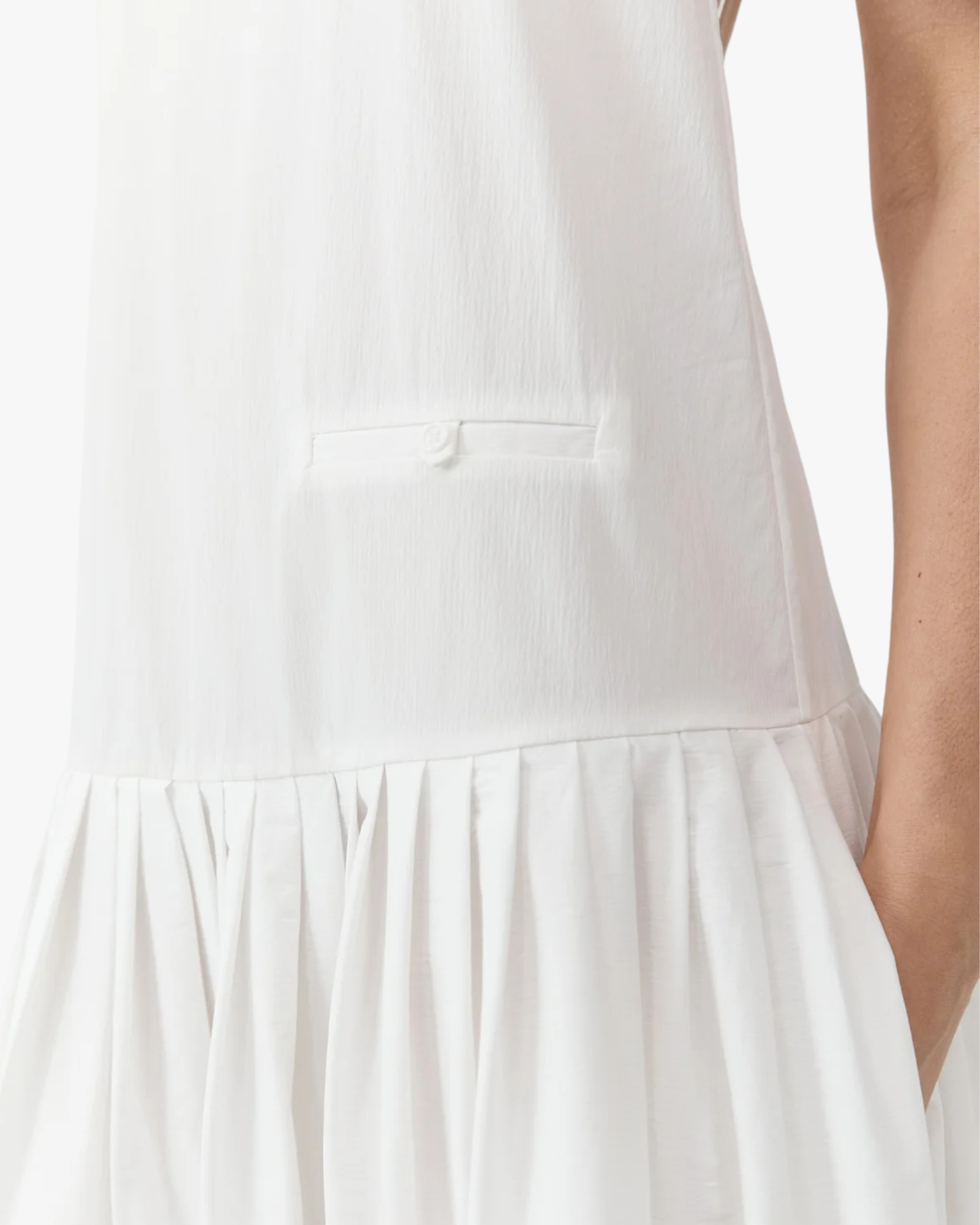 Relaxed Pleat Dress Off White