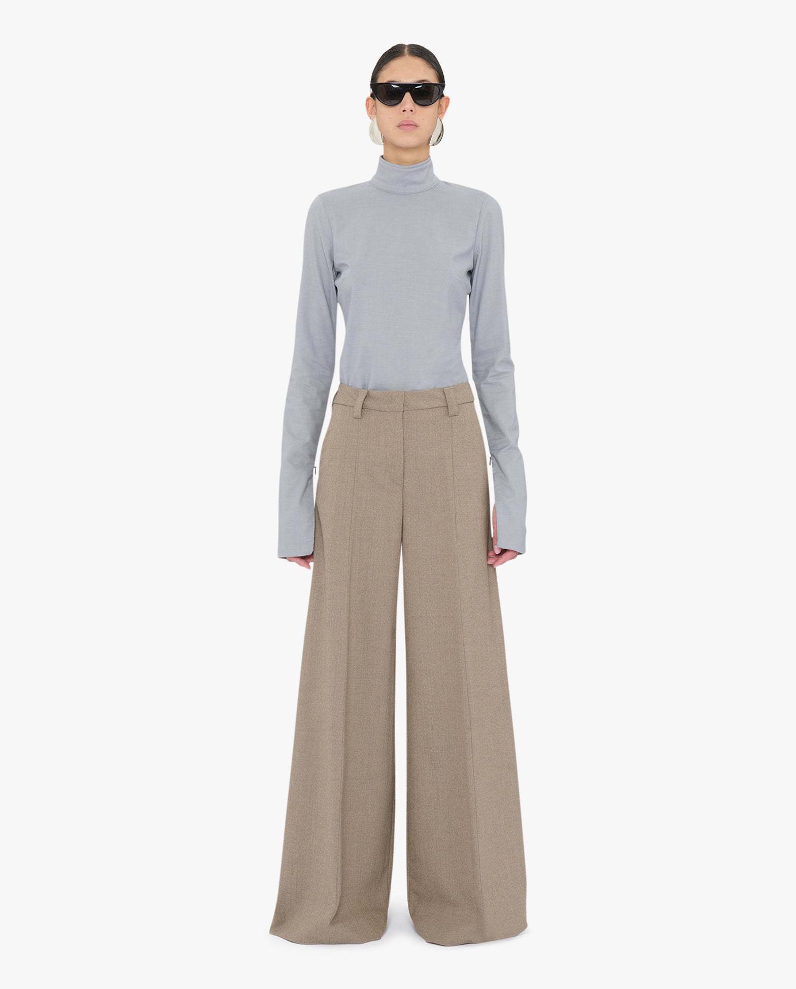 C-Alma Poli Lana Resca Chino Scuplture Leg