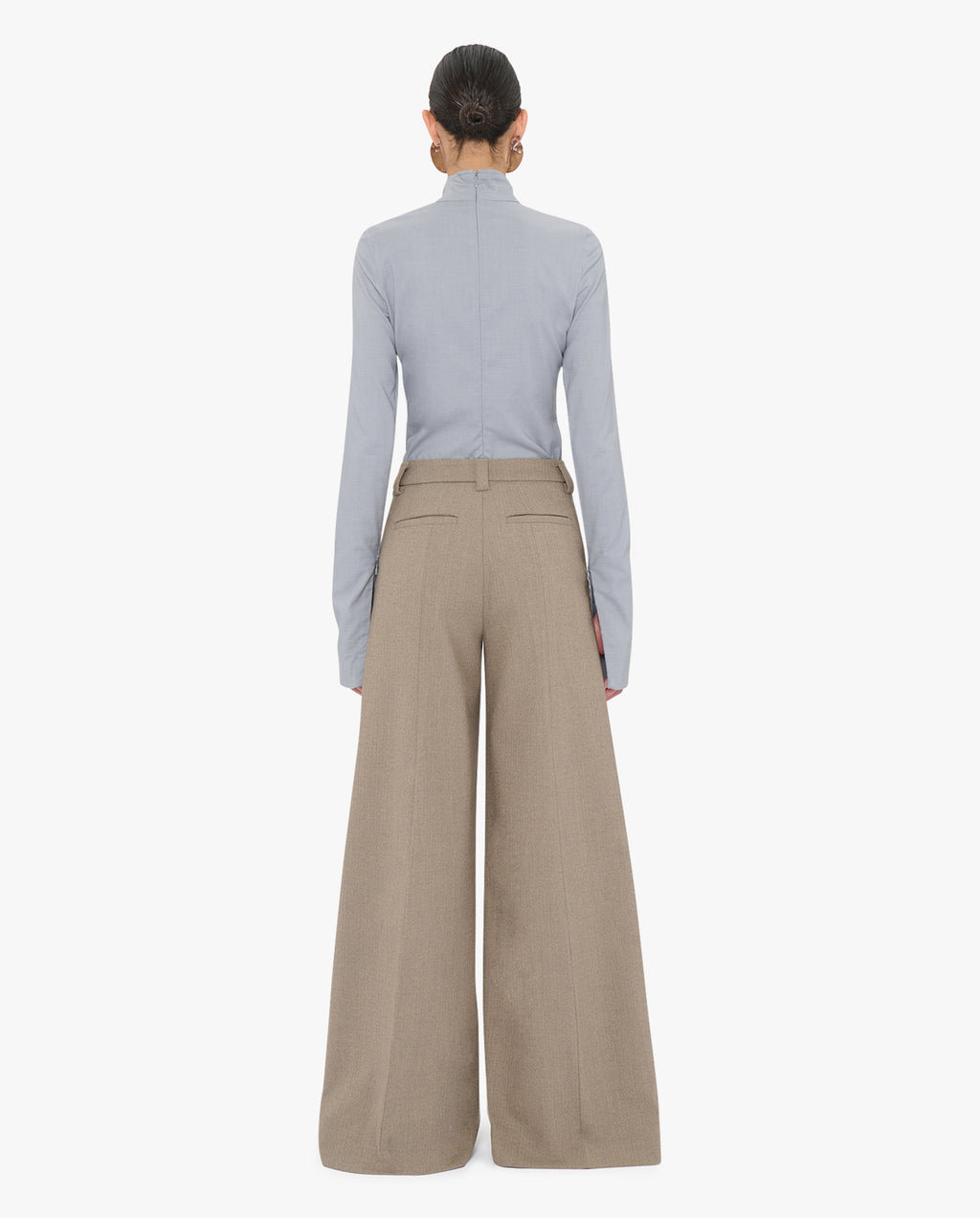 C-Alma Poli Lana Resca Chino Scuplture Leg