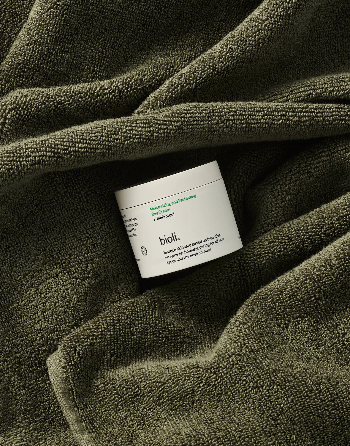 Moisturizing and Protecting Day Cream
