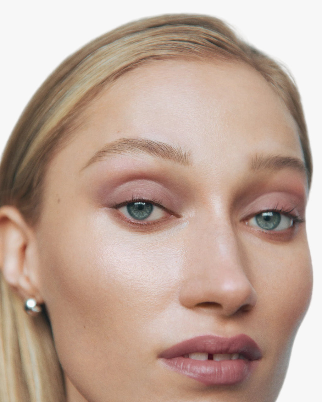 Eye and Lip Definer- Yokan