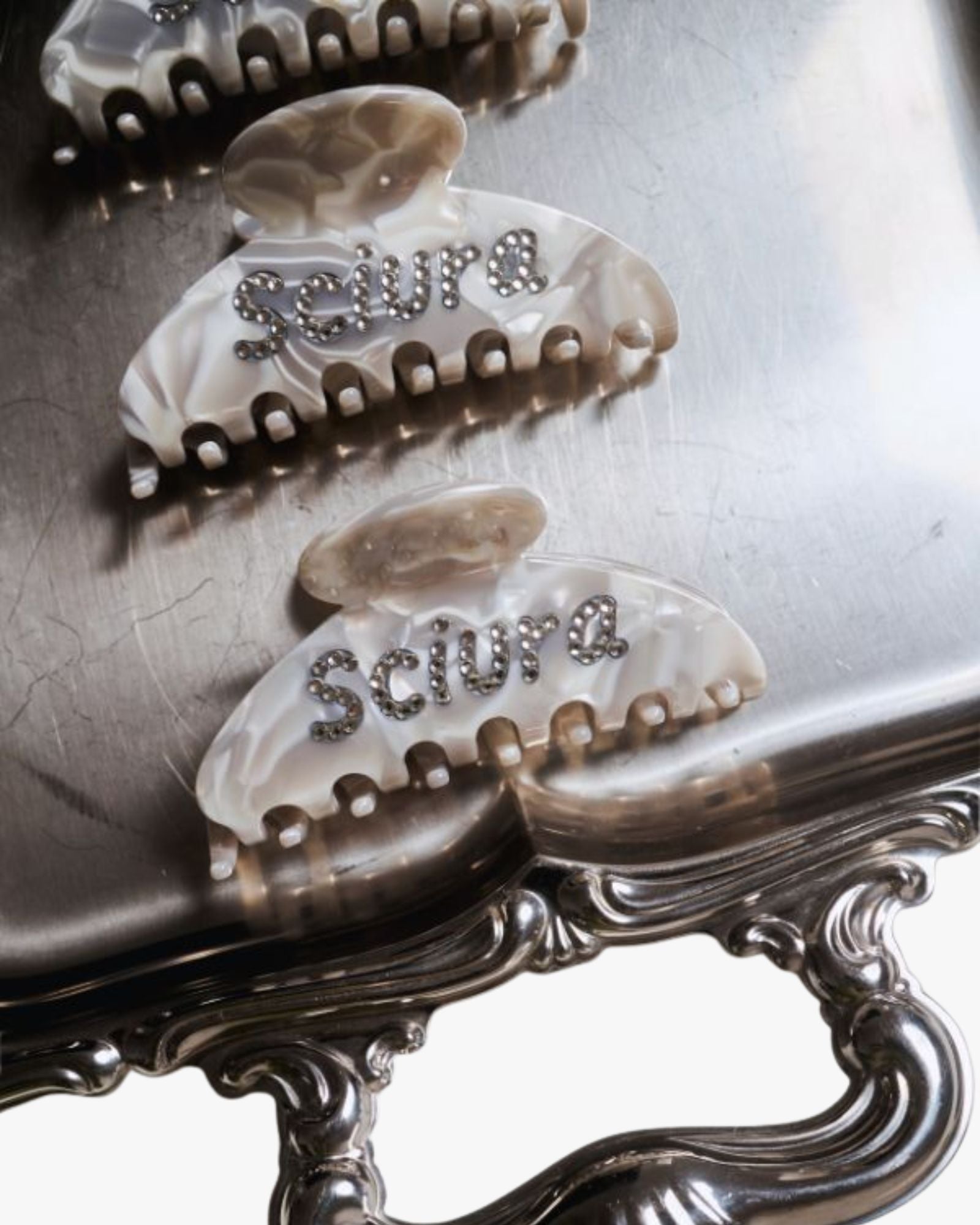 Sciura Hair Claw Grey